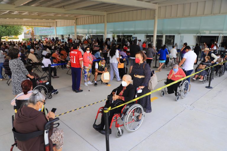 En la UAA inició aplicación de segunda dosis contra covid-19 para mayores de 60 años