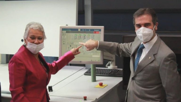 ¿Cuánto es lo menos?/ Bajo presión