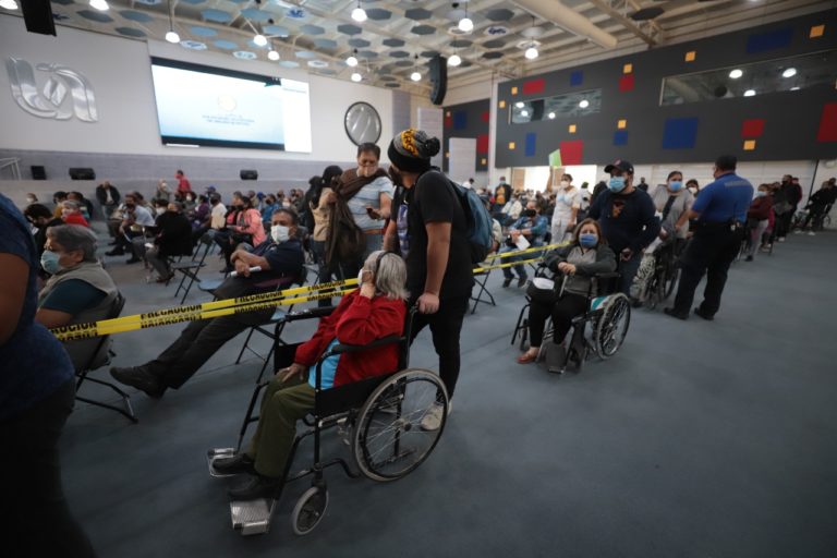 Gobernador de Aguascalientes supervisa Jornadas de Vacunación contra covid-19