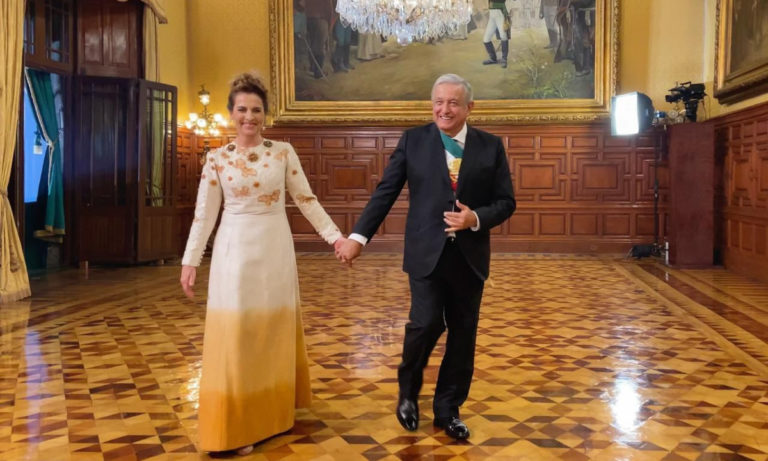 Así tuneó López Obrador su Palacio Nacional, quitó muros, compró alfombras, remodeló balcones