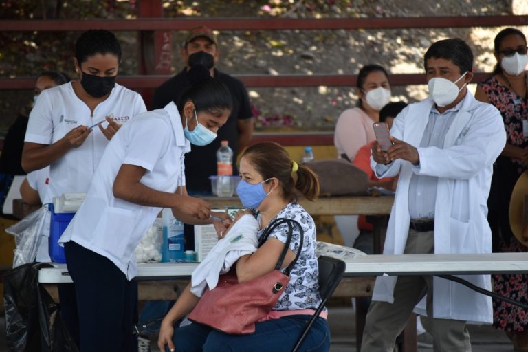 Pide Fagea-CROM a patrones otorgar permisos a trabajadores para que acudan a vacunarse