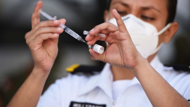 Por “dosis de refuerzo”, el mundo gastará en vacunas 157 mil millones de dólares