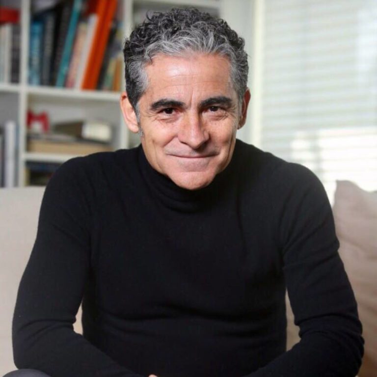 “La ciudad, el artefacto más complejo que ha creado la humanidad”: Felipe Leal en su ingreso al Colegio Nacional