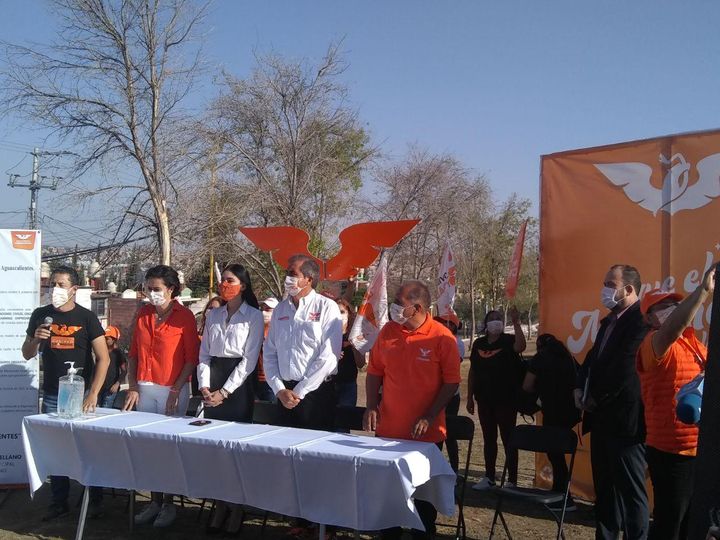 Gabriel Arellano firma compromiso para atender el problema del agua en Aguascalientes