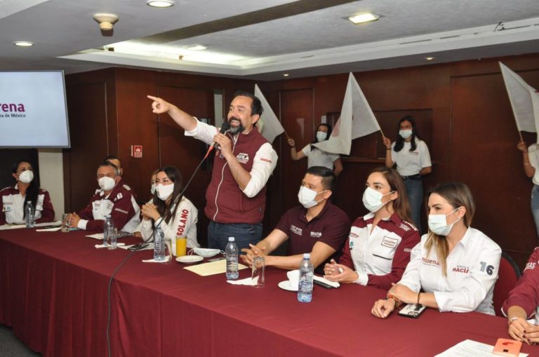 Promete Arturo Ávila revisar el tema del agua en Aguascalientes