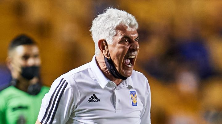 Tigres oficializa la salida de Tuca Ferretti