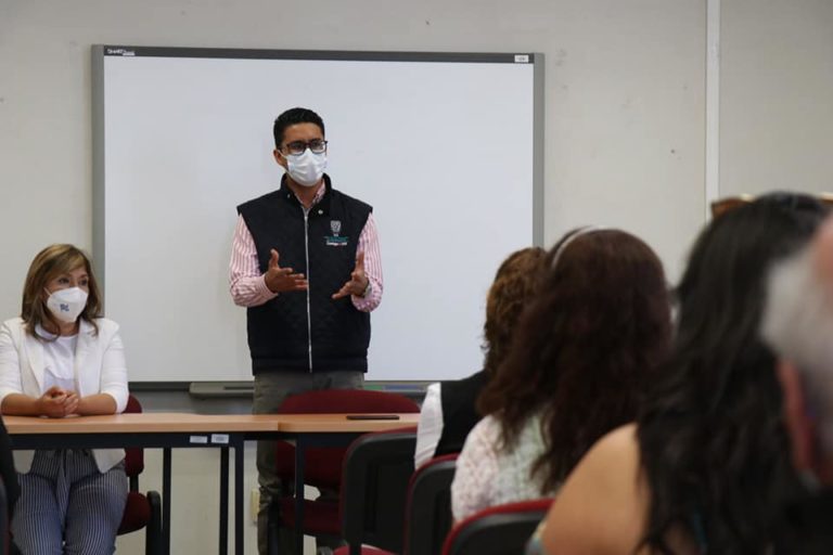 Visitan los Sistemas de Asesoría y Acompañamiento a la Escuela (Sissae) del IEA