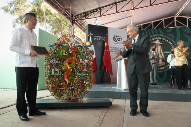 AMLO pide perdón a la comunidad china por la masacre de Torreón de 1911