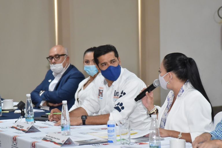 Leonardo Montañez se reunió con Asociación Mexicana de Hoteles y Moteles del estado