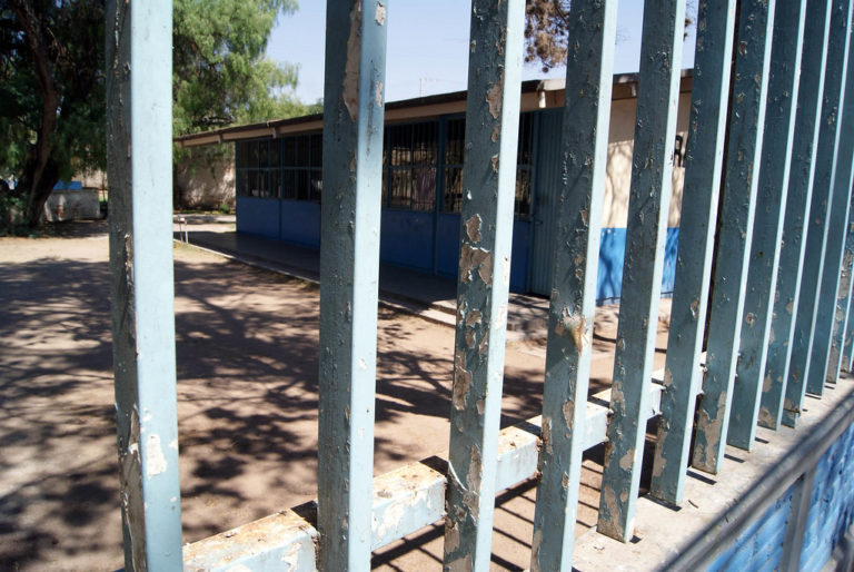 Ayuntamiento de El Llano promete instalar comedores en escuelas ante la desaparición de Escuelas de Tiempo Completo