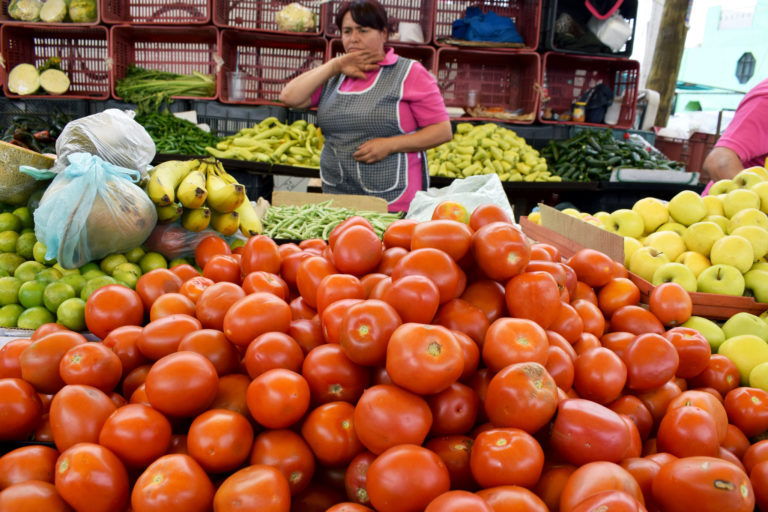 Incrementan en mayo precios de la canasta básica en un 6.5%