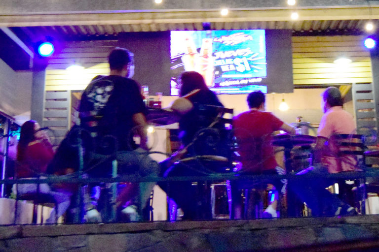 Centros nocturnos podrán abrir hasta las 2:00 am; las escuelas siguen planeando su reapertura