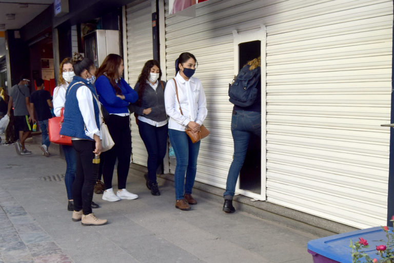Mujeres, las más afectadas laboralmente por la pandemia