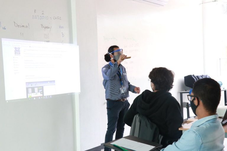 ¿Una educación superior desvinculada?