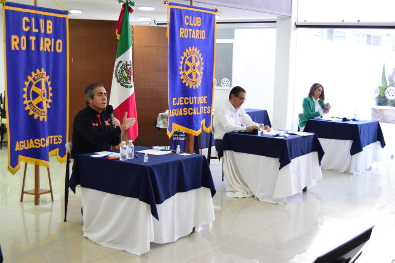 Sólo tres candidatos a la alcaldía de Aguascalientes atienden a los Rotarios