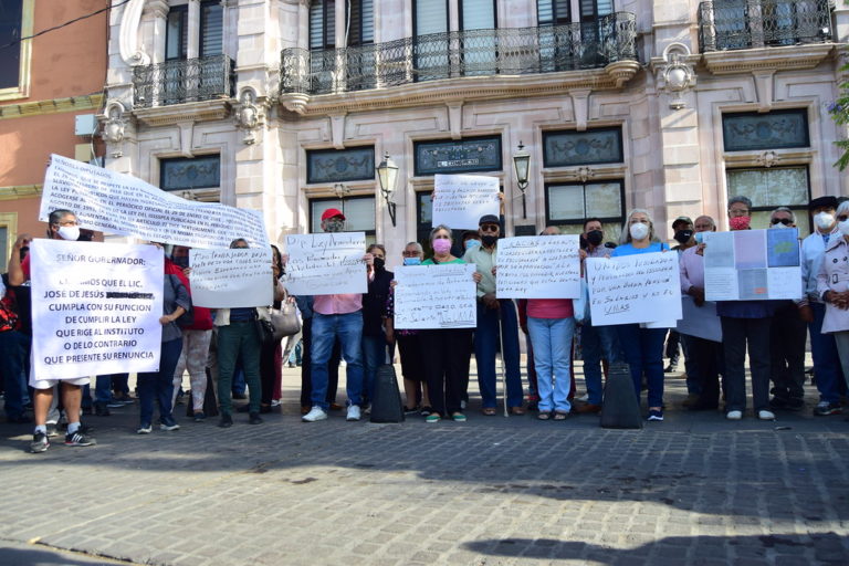 Diputados de Aguascalientes no están dispuestos a legislar para calcular pensiones del Isssspea con base en salario mínimo