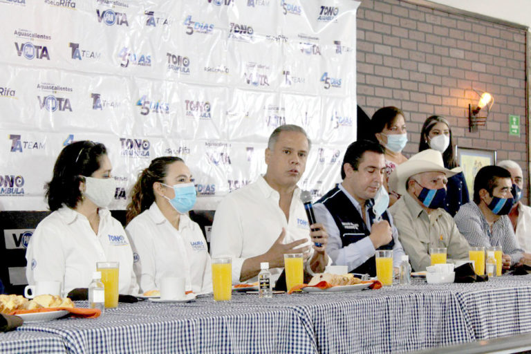 Exmilitantes de PRI, PRD Morena y PLA se suman al proyecto de Antonio Arámbula