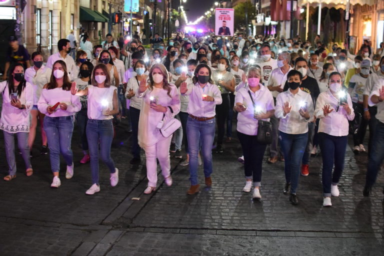 No a la violencia contra la mujer: Martha Márquez espera justicia en su audiencia contra José Luis Morales