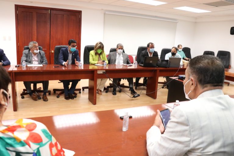 Presenta IEA Protocolo para regreso a clases presenciales ante el Congreso