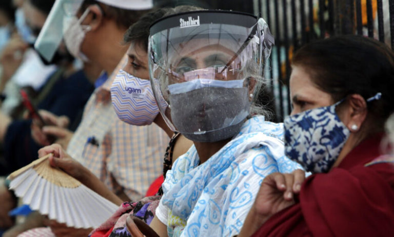 En medio de la crisis sanitaria, Nueva Delhi censura las redes sociales