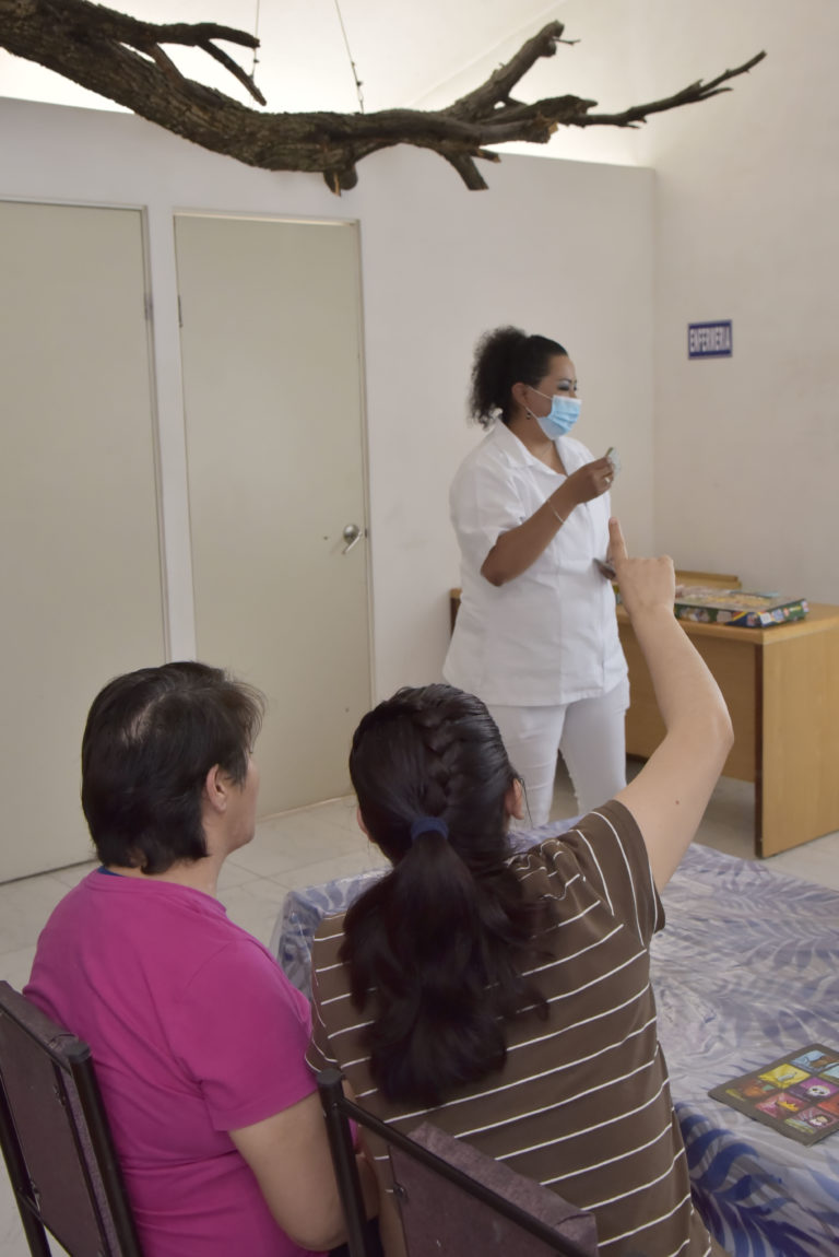 DIF Estatal trabaja con la asociación civil Rayito de Luz