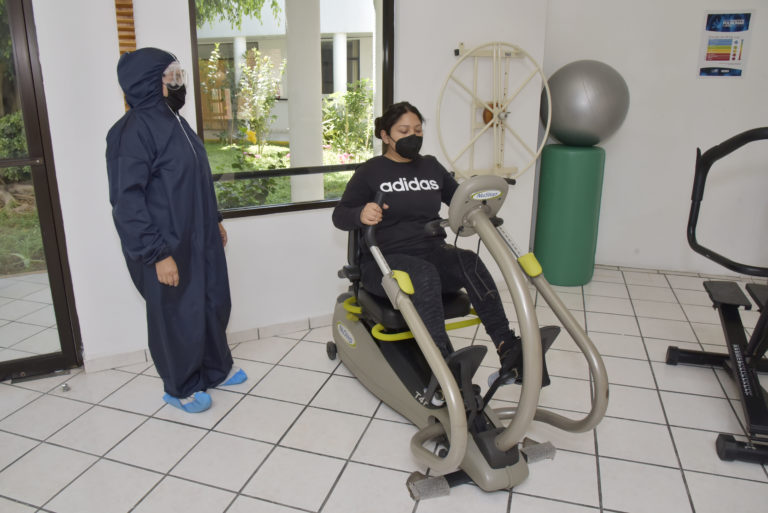 DIF de Aguascalientes ofrece rehabilitación pulmonar personalizada a pacientes postcovid-19   