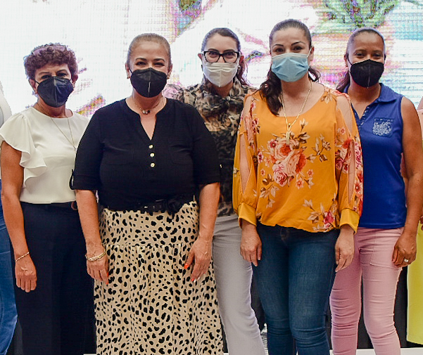 Alcaldesa de Aguascalientes felicitó a las madres en su día