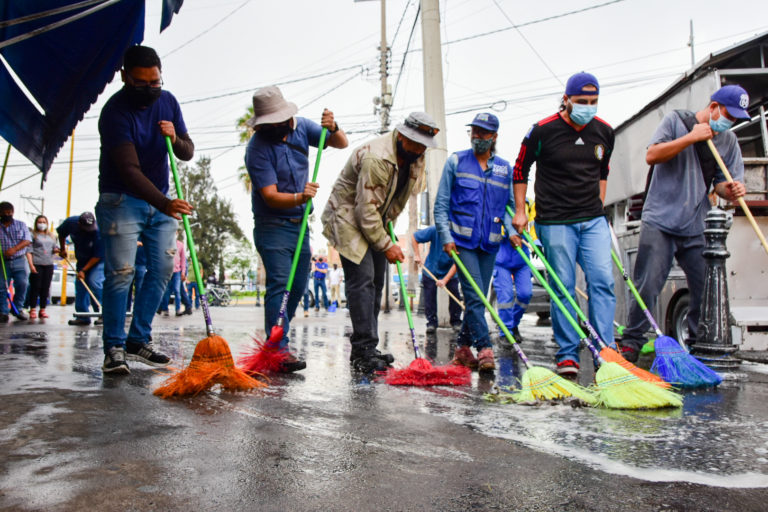 Municipio de Aguascalientes realizó limpieza del Mercado Reforma