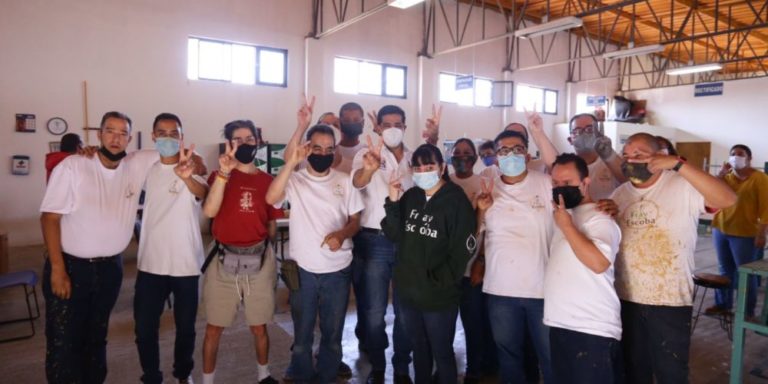 Leonardo Montañez visitó la asociación civil Fray Escoba