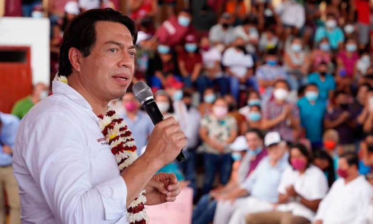 Le azotan la puerta a Mario Delgado a unas semanas de la elección