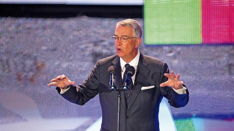 Salinas Pliego y su guerra a muerte contra el INE