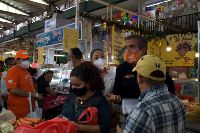Patricia Cárdenas visitó el Mercado Terán