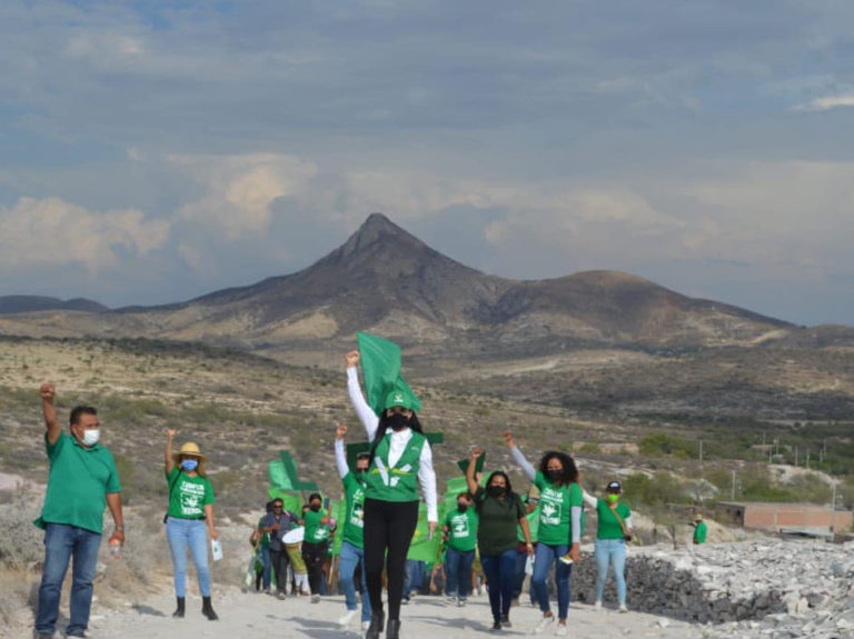Candidata a la alcaldía de Tepezalá propone dar becas para estudiar en el extranjero   