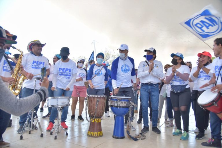 Toño, Laura y Pepe encabezan mega rodada en Margaritas