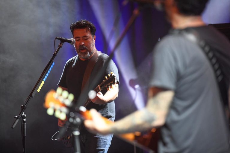 Voto masivo… el plagio/ Bajo presión 