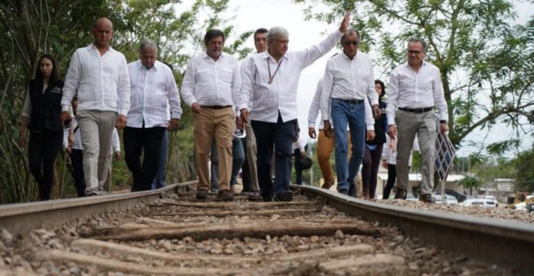 Mayas comparan presupuesto a Salud contra el “mal llamado” Tren Maya