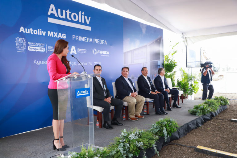 Alcaldesa de Aguascalientes asistió al inicio de la construcción de la nueva sede de la empresa AutoLiv