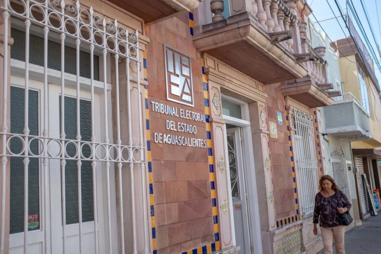 TEEA dicta las multas más altas hasta ahora a Nayeli Muñoz y Nora Ruvalcaba