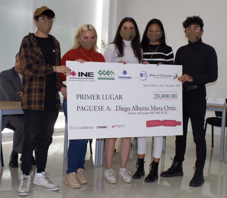 Jóvenes invitan con tik toks a votar este 6 de junio