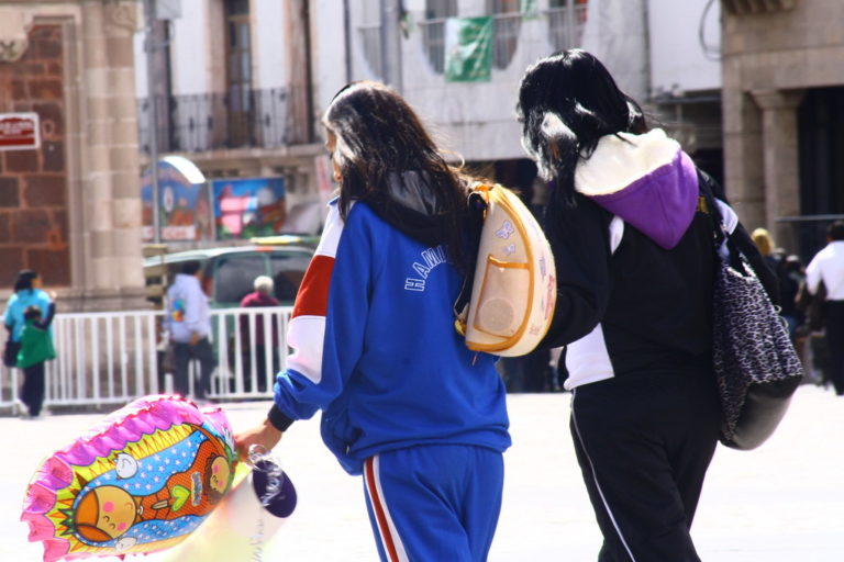 El anunciado regreso a las aulas trae esperanza a los comerciantes del centro