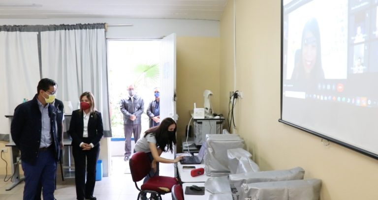Más de 800 escuelas de educación básica y telebachilleratos cuentan con internet