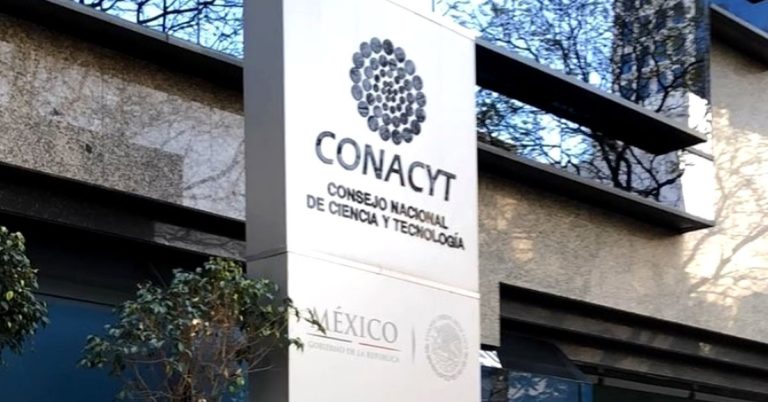 Retiran cargos de lavado de dinero contra tres científicos del CONACYT 