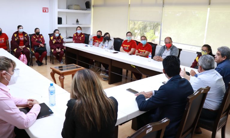 Titular del IEA se reunió con voluntarios del Cendi Sierra Fría