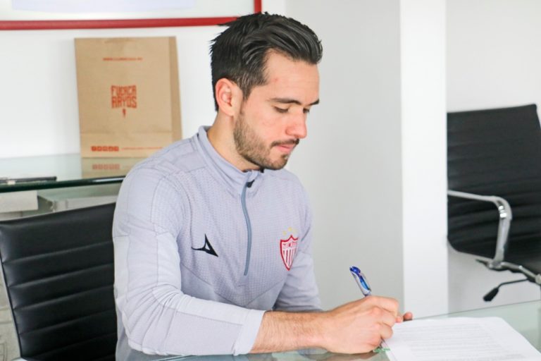 Luis Fernando Quintana llega al Necaxa