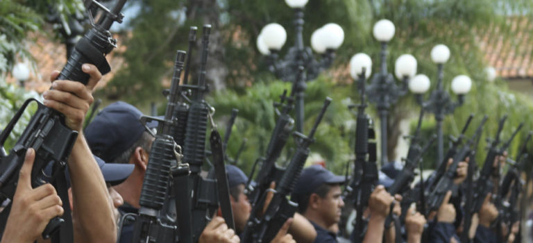 Negocio de Familia, una serie atípica y divertida/ Alegorías Cotidianas 