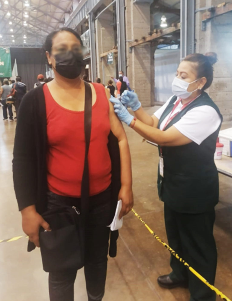 IMSS Aguascalientes aplicó vacuna contra covid-19, a personas entre 40 y 49 años