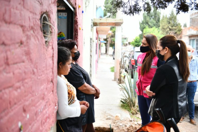 Alcaldesa de Aguascalientes recorrió colonias de la capital