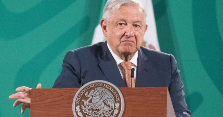 INE ordena nuevas medidas cautelares contra AMLO , pese a que ya había declarado su improcedencia
