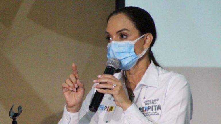 BC: Lupita Jones dice que le ofrecieron 5 mdd para declinar en favor de Hank Rhon