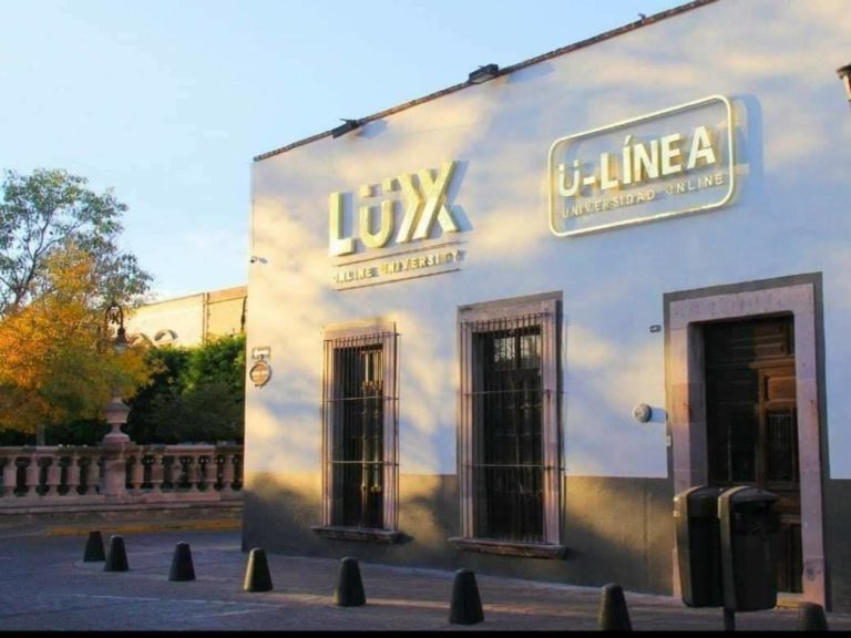 Luxx es una gran opción de universidad en Aguascalientes: totalmente en línea y alternativa a la UAA